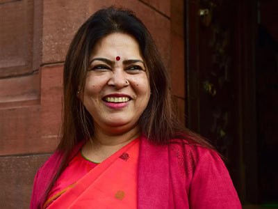 Shrimati Meenakshi Lekhi (2)